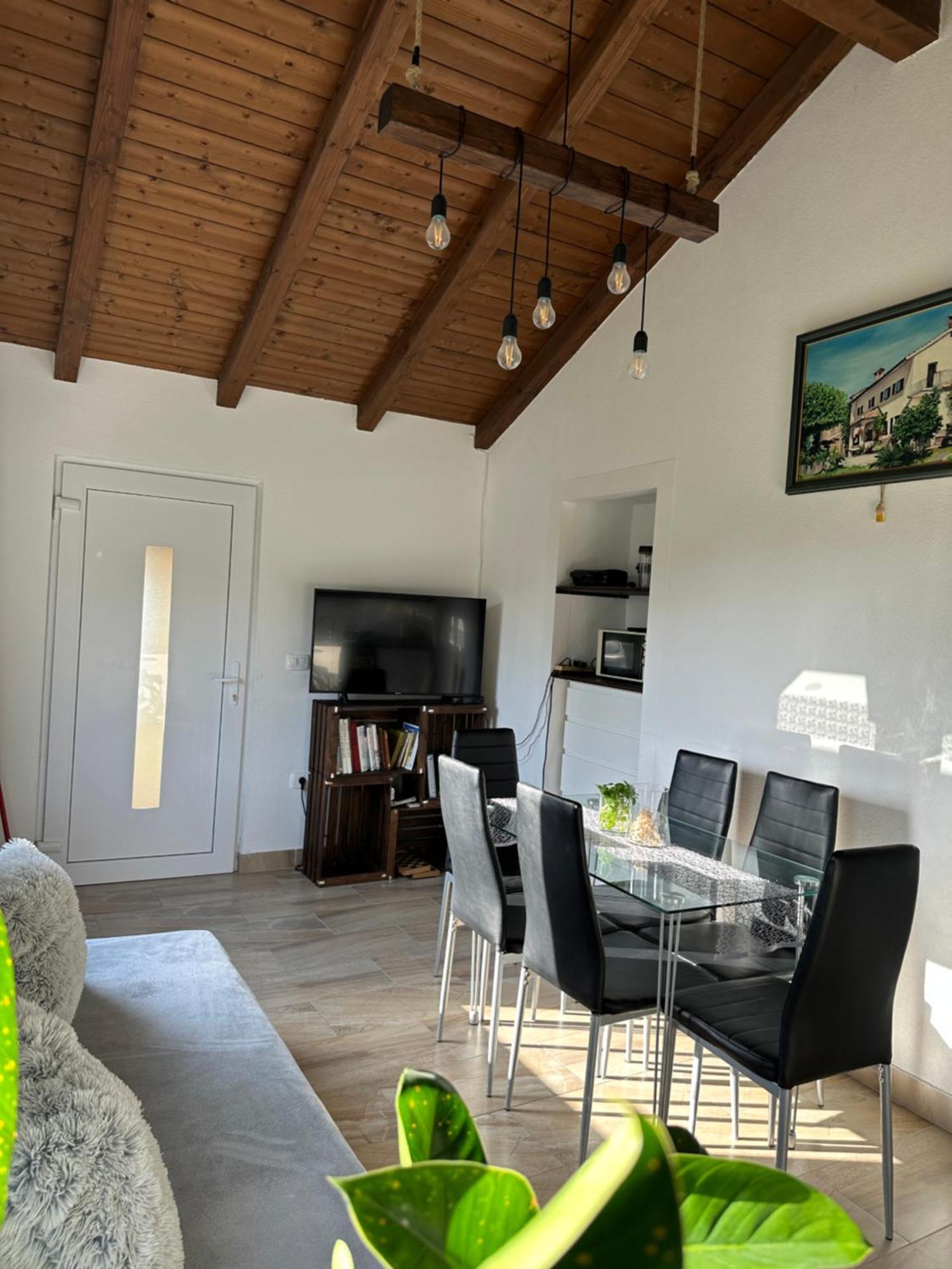 Quiet Countryside Apartments Near The City And The Sea โคเปร์ ภายนอก รูปภาพ