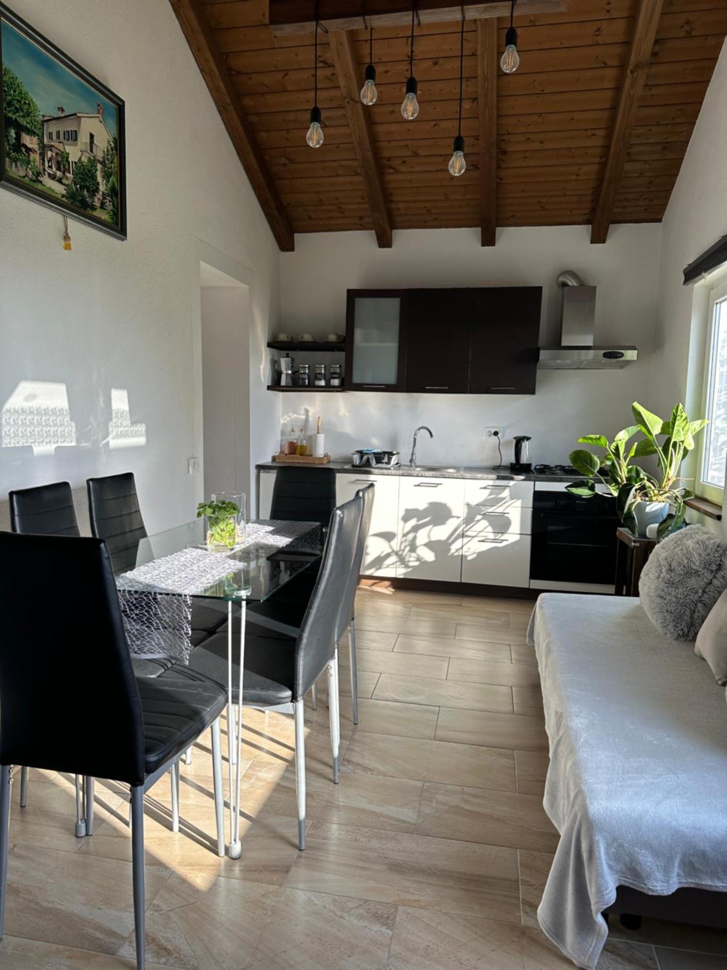 Quiet Countryside Apartments Near The City And The Sea โคเปร์ ภายนอก รูปภาพ